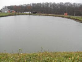 Ribička kuća i jezero