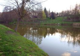 Slike umjetnog jezera